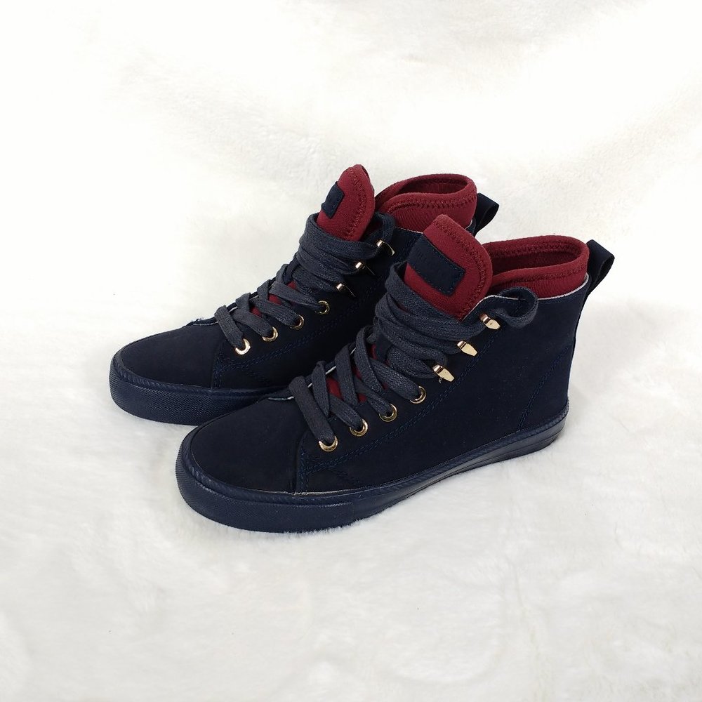 Tommy Hilfiger Size 6 Navy Blue Suede Boots